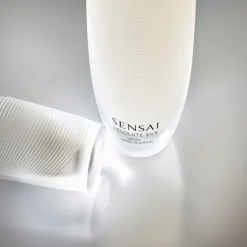 Absolute Silk Micro Essence-in-Lotion von SENSAI