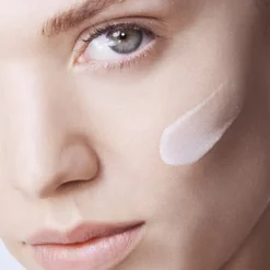 Anti-Aging UV Expert Supra Screen SPF 50+ von Lancôme