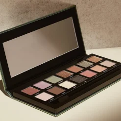 Augen Earthy Nudes Eyeshadow Palette von Douglas Collection