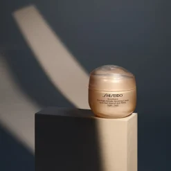 Benefiance Overnight Wrinkle Resisting Cream von Shiseido