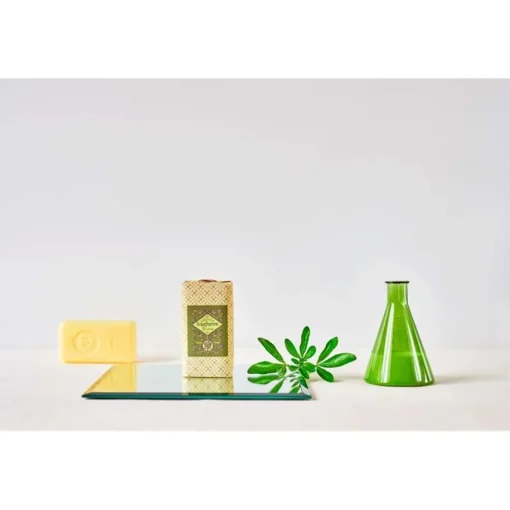 Classico Suave Perfume Verbena Wax Sealed Soap von Claus Porto