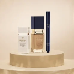 Clé de Peau Beauté Radiant Fluid Foundation Natural