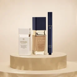 Clé de Peau Beauté Radiant Fluid Foundation Natural