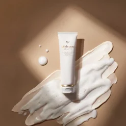 Clé de Peau Beauté Softening Cleansing Foam