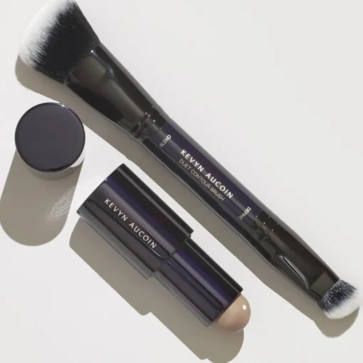 Contouring The Contrast Stick von KEVYN AUCOIN