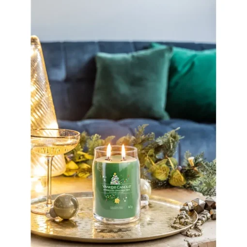 Duftkerzen Shimmering Christmas Tree von Yankee Candle