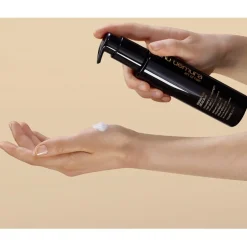 Essence Absolue Nachtserum von Shu Uemura