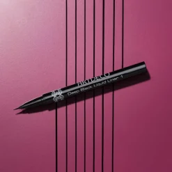 Eyeliner & Kajal Deep Black Liquid Liner von ARTDECO