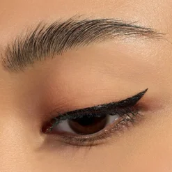 Eyeliner & Kajal Quick Wing! Stamp Eyeliner von Essence