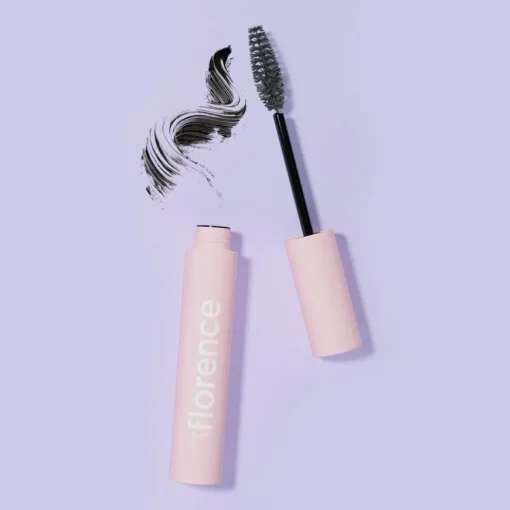 Eyes Up a Notch Volumizing Mascara von florence by mills