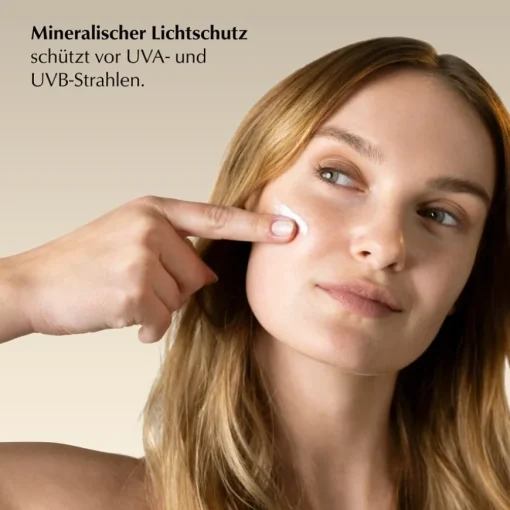 Feuchtigkeitspflege Sensitive SPF50 Daily Sun Fluid von Hej Organic