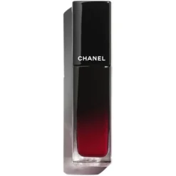 FLUID-LIPPENSTIFTE ROUGE ALLURE LAQUE Der glänzende Fluid-Lippenstift mit langem Halt von CHANEL