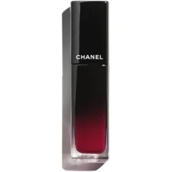 FLUID-LIPPENSTIFTE ROUGE ALLURE LAQUE Der glänzende Fluid-Lippenstift mit langem Halt von CHANEL