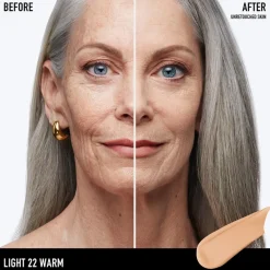 Foundation BAREPRO® 24HR Wear Skin-Perfecting Matte Liquid Foundation Mineral SPF 20 von bareMinerals