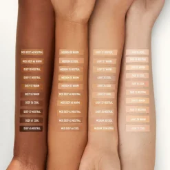 Foundation BAREPRO® 24HR Wear Skin-Perfecting Matte Liquid Foundation Mineral SPF 20 von bareMinerals
