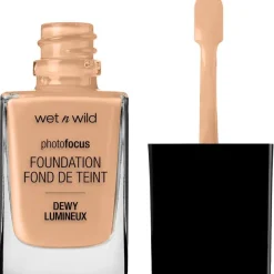 Foundation Foundation Dewy von wet n wild