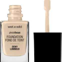 Foundation Foundation Dewy von wet n wild