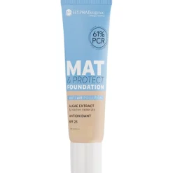Foundation Mat & Protect SPF 25 von L’Oréal Paris