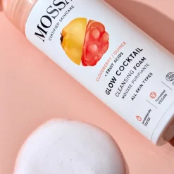 Glow Cocktail Cleansing Foam von Mossa