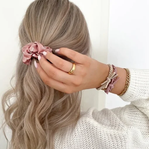 Haargummis & Scrunchies Original Seiden Scrunchie von Bellody