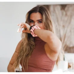 Haargummis & Scrunchies Original Seiden Scrunchie von Bellody