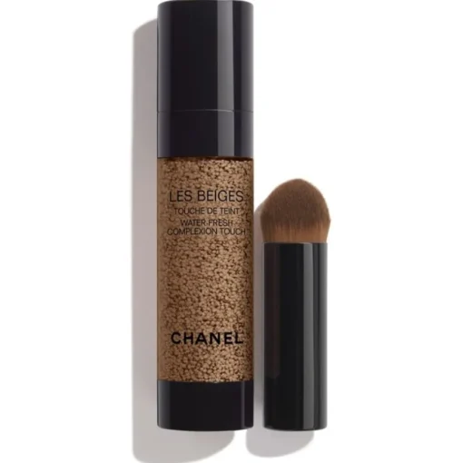 HEALTHY GLOW MAKE-UP LES BEIGES TOUCHE DE TEINT Vielseitiges Make-up mit Mikrokapsel-Pigmenten für einen erfrischten Teint. Gleicht aus, verleiht Leuchtkraft, spendet Feuchtigkeit. Natürlich frischer Teint. von CHANEL