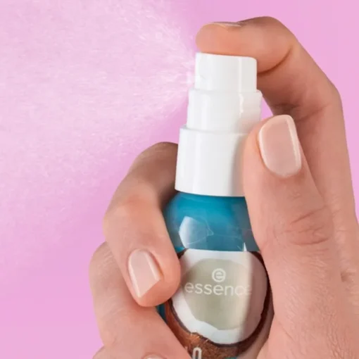 Hello, Good Stuff! 48H Hydro Fixing Spray von Essence