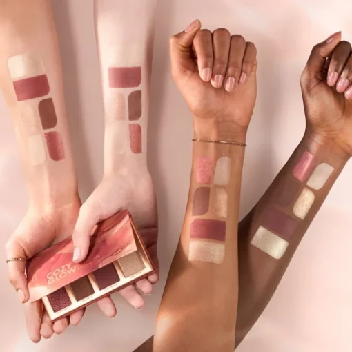 Highlighter Cozy Glow Eye & Cheek Palette von Catrice