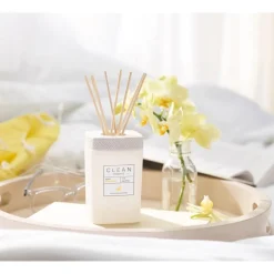 Home Collection Fresh Linens Diffuser von CLEAN Reserve