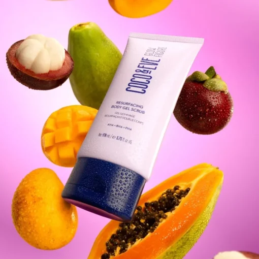 Körperreinigung Glow Figure Resurfacing Body Gel Scrub von COCO & EVE