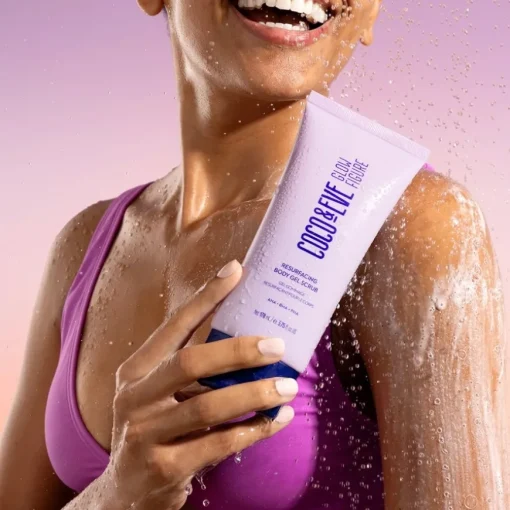 Körperreinigung Glow Figure Resurfacing Body Gel Scrub von COCO & EVE