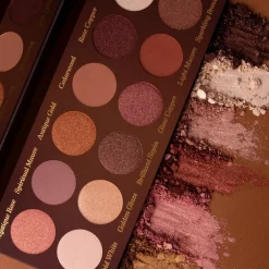 Lidschatten Eyeshadow Palette von Luvia Cosmetics