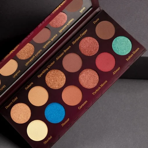 Lidschatten Eyeshadow Palette von Luvia Cosmetics