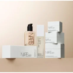 Light Reflecting Multi-Action Treatment Lotion Feuchtigkeitspflege von NARS