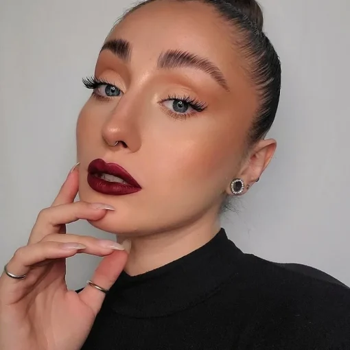 Lip Gloss Long-Lasting Liquid Lipstick Meet Matt(e) Hughes von The Balm