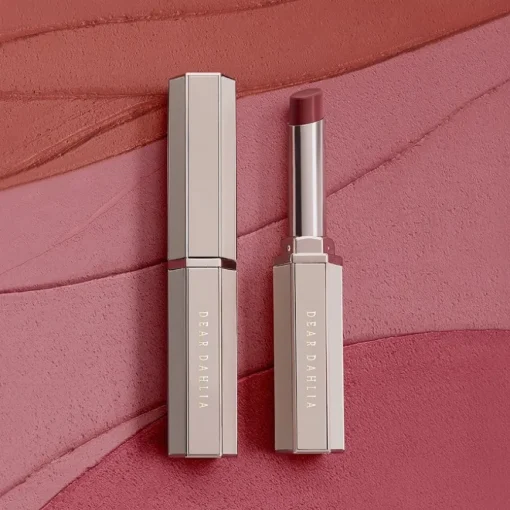 Lippenstift Allure Sheer Velvet Lip Stick von DEAR DAHLIA