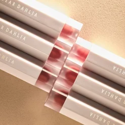 Lippenstift Dream Velvet Lip Cloud von DEAR DAHLIA
