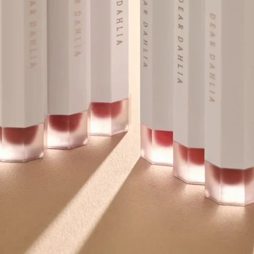 Lippenstift Dream Velvet Lip Cloud von DEAR DAHLIA
