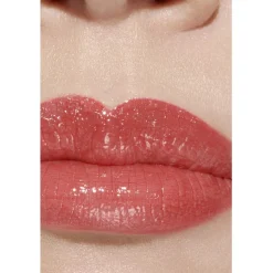LIPPENSTIFTE ROUGE COCO BAUME - GLÄNZEND Getönter, feuchtigkeitsspendender, verschönernder Lippenbalsam mit individueller Farbintensität von CHANEL