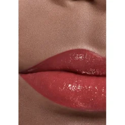 LIPPENSTIFTE ROUGE COCO BAUME - GLÄNZEND Getönter, feuchtigkeitsspendender, verschönernder Lippenbalsam mit individueller Farbintensität von CHANEL