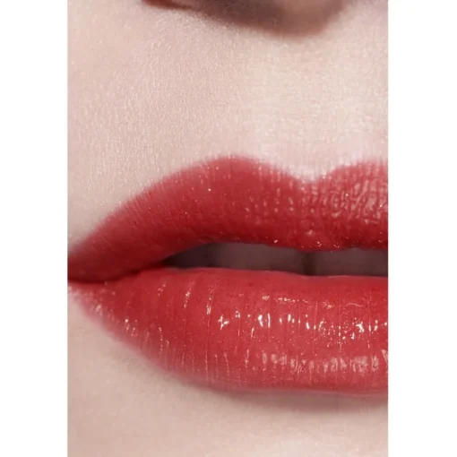 LIPPENSTIFTE ROUGE COCO BAUME - GLÄNZEND Getönter, feuchtigkeitsspendender, verschönernder Lippenbalsam mit individueller Farbintensität von CHANEL