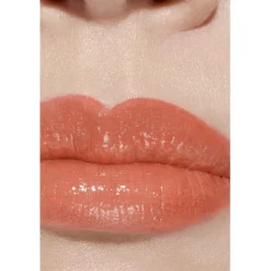 LIPPENSTIFTE ROUGE COCO BAUME - GLÄNZEND Getönter, feuchtigkeitsspendender, verschönernder Lippenbalsam mit individueller Farbintensität von CHANEL