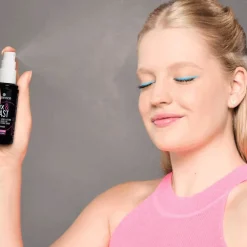 Make-up Fix & Last 18h Long-Lasting Make-Up Fixing Spray von Essence