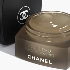 MASKEN UND PEELINGS LE LIFT PRO MASQUE UNIFORMITÉ Korrigiert – Redefiniert – Gleicht aus von CHANEL