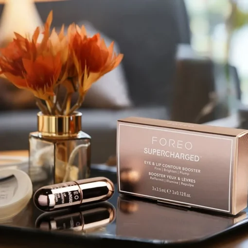 Masken und Seren Eye & Lip Contour Booster von Foreo