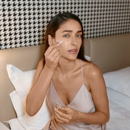 Masken und Seren Eye & Lip Contour Booster von Foreo