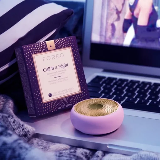 Maskenbehandlung Call It a Night UFO Activated Mask von Foreo
