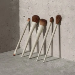 Morphe A22 Signature Blush Brush M X Ariel