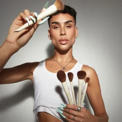 Morphe A22 Signature Blush Brush M X Ariel