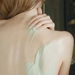 MÁDARA AHA+ Mineral Body Peel
